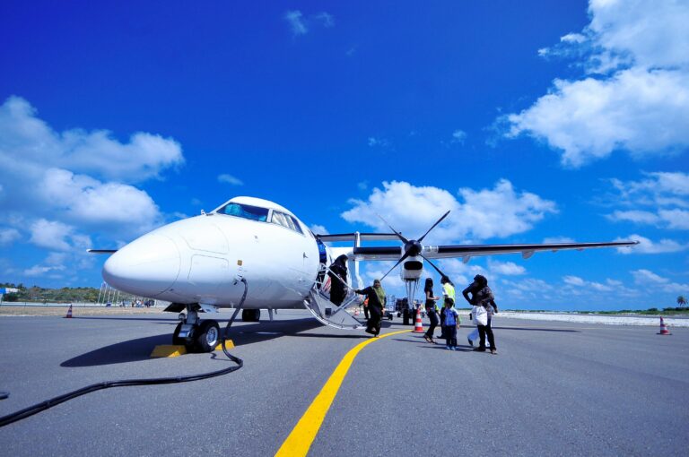 Unsung Heroes of Takeoff: A Glimpse into the World of Ground Crew
