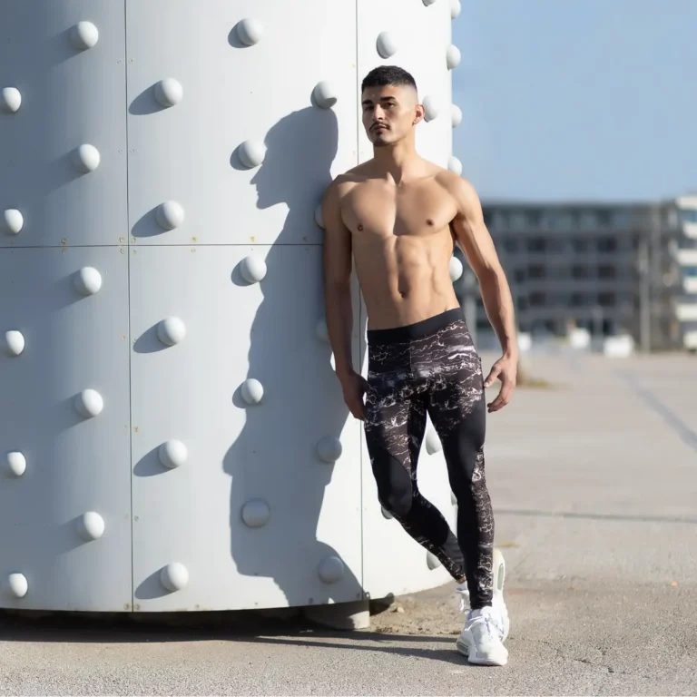 Stay Stylish and Functional With Leggings That Keep Your Essentials Handy