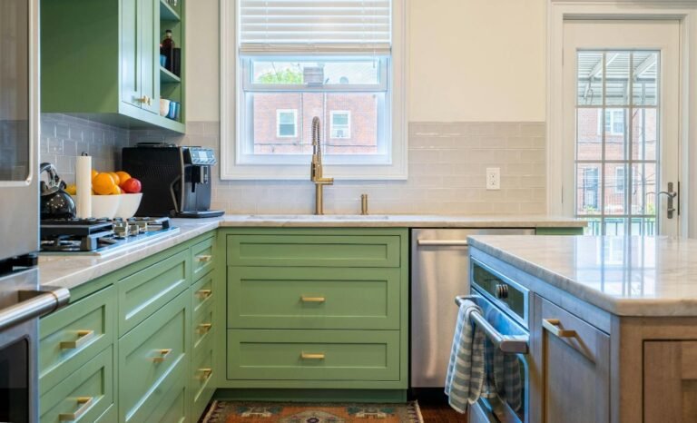 Designing a Kitchen Using the Color Green: A Comprehensive Guide