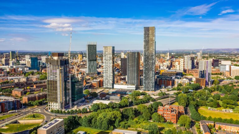 Step by Step Guide on Selling Your House Fast In Manchester