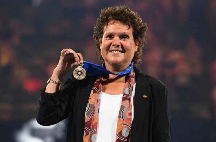 Ultimate Guide to the Awards Won by Evonne Goolagong Cawley